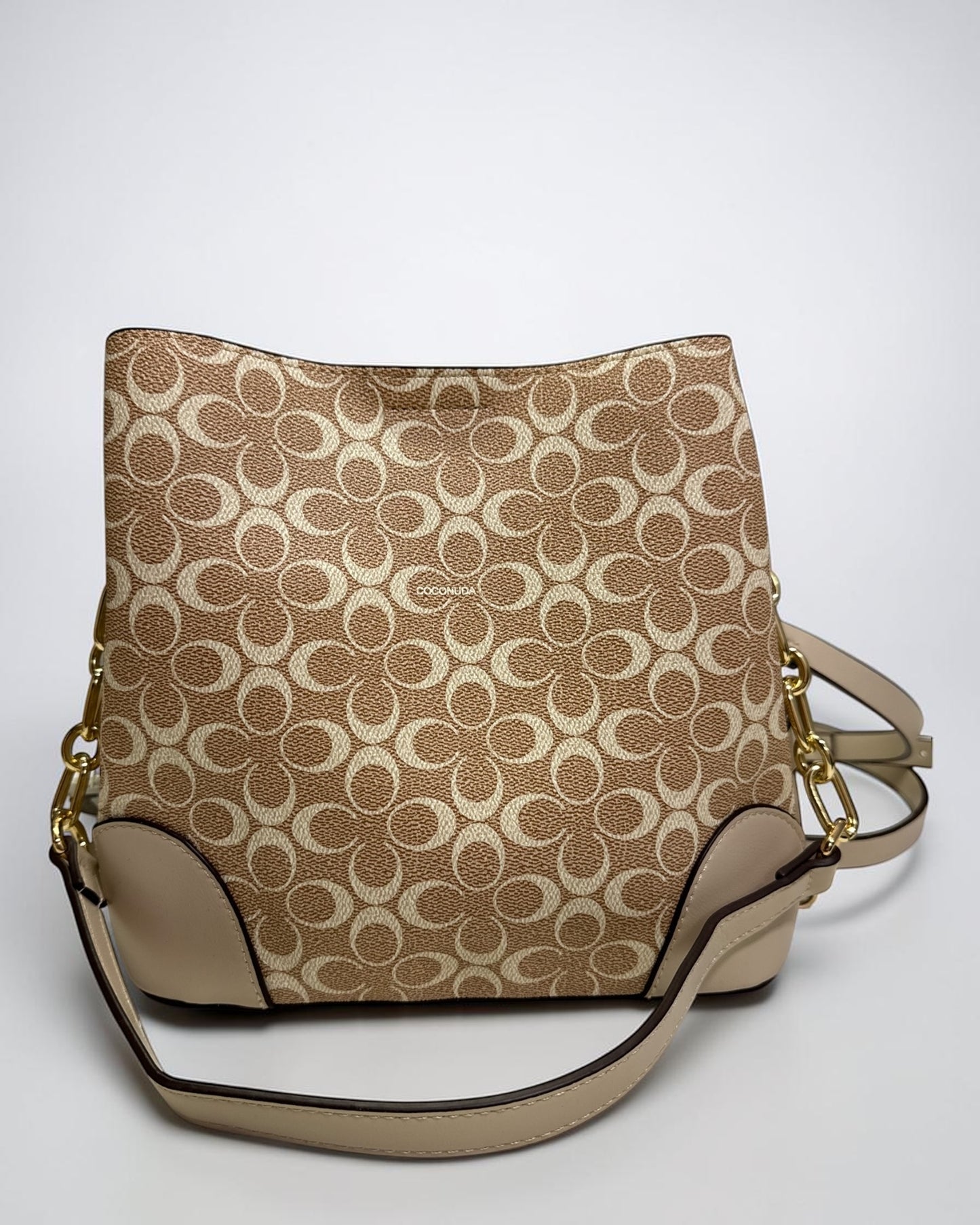 Coconuda logo-printed bucket bag
