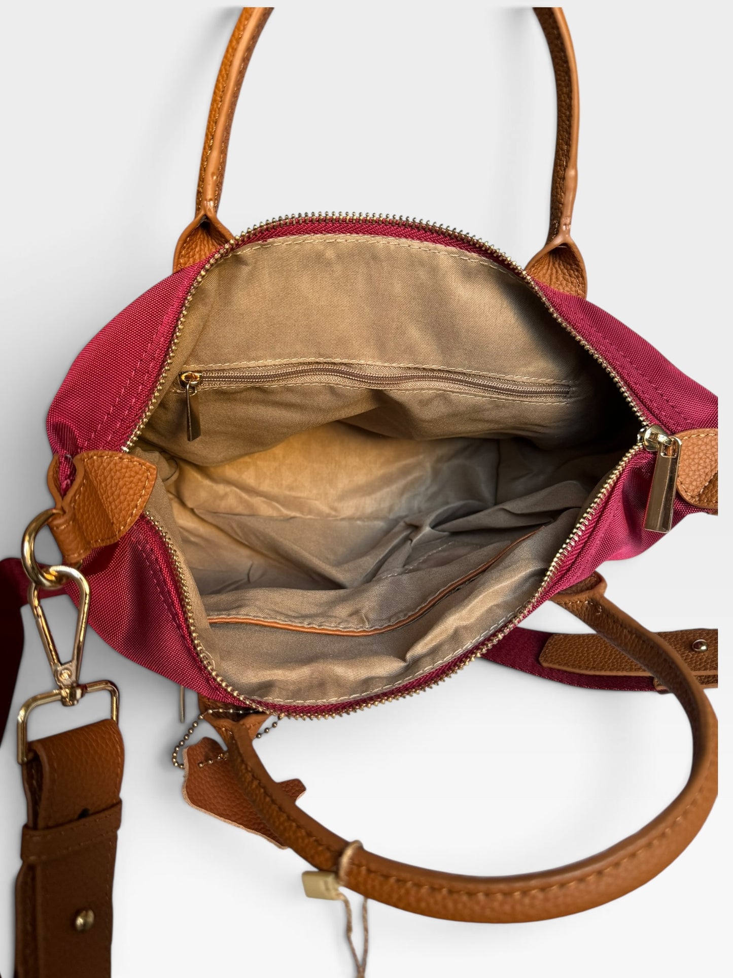 Borsa a Tracolla / A Mano in Nylon e Dettagli in Pelle