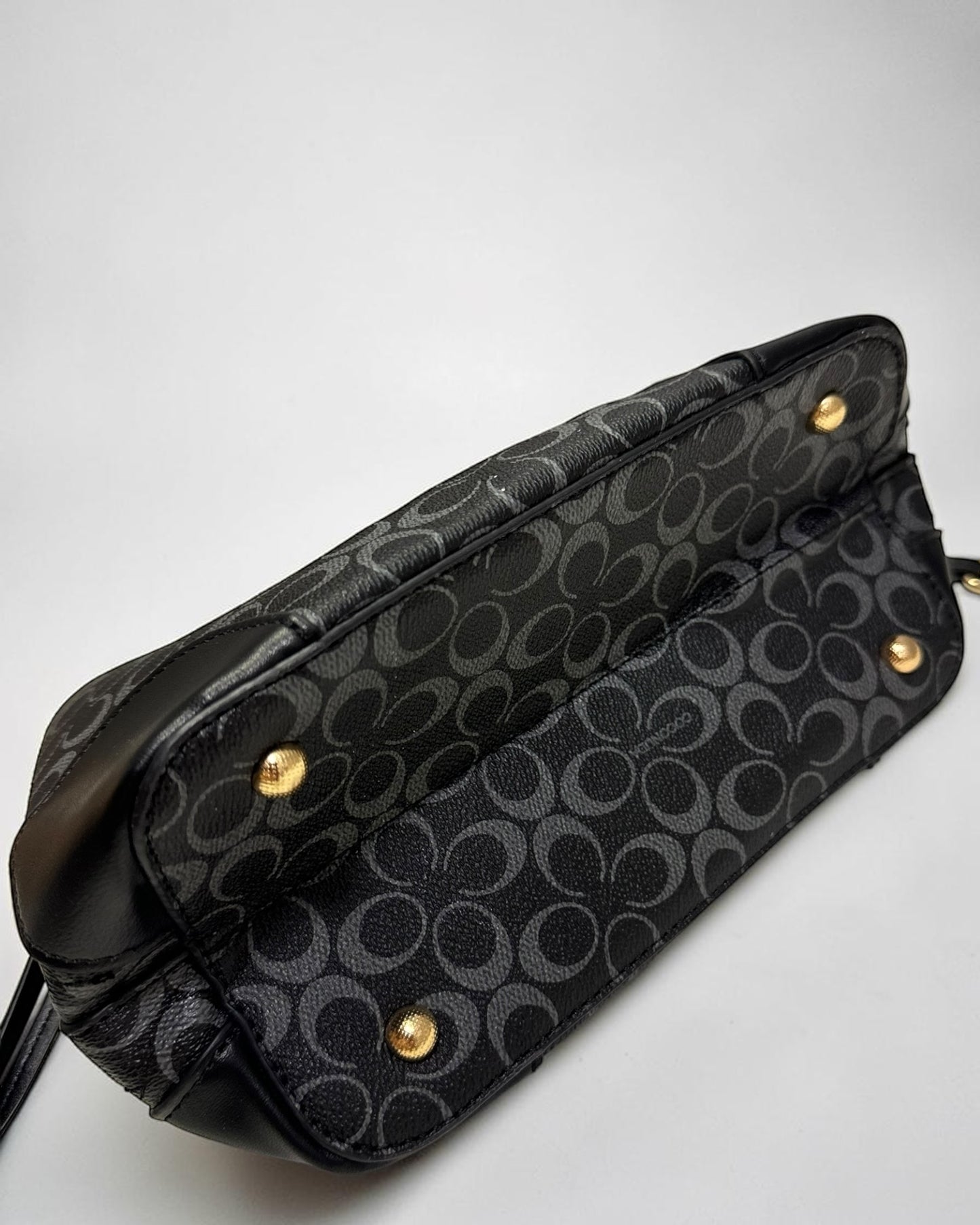 Coconuda logo-printed bucket bag